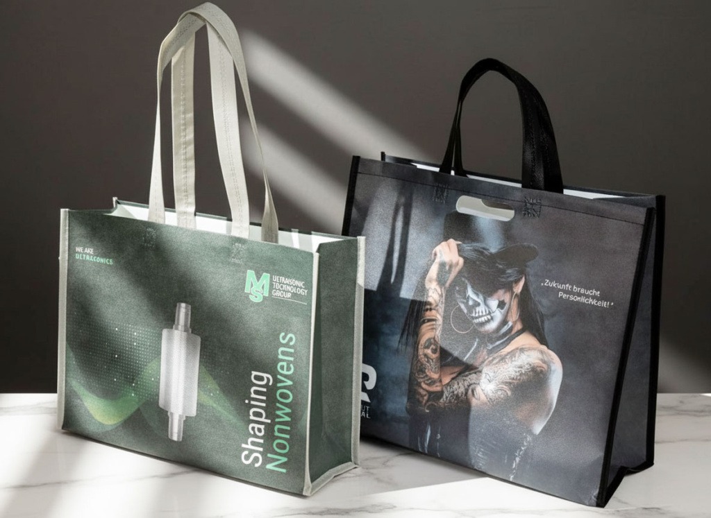 Non Woven Taschen 4-farbig bedruckt mit kurzen und mit langen Henkeln